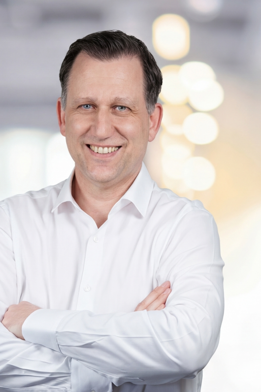 Fachbereich Fuß– und Sprunggelenk–Chirurgie: John Goeddertz Fachbereich Fuß– und Sprunggelenk–Chirurgie: John Goeddertz